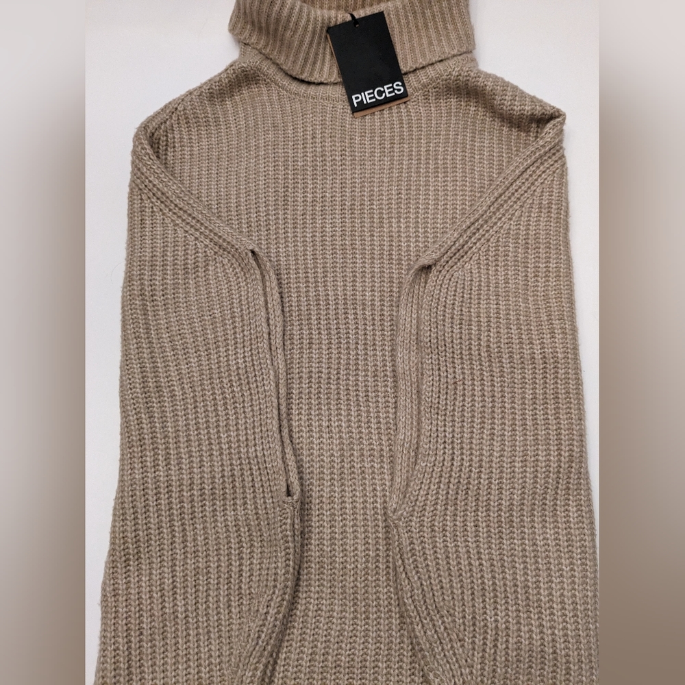 Sweater Poncho /vest turtle neck NWT